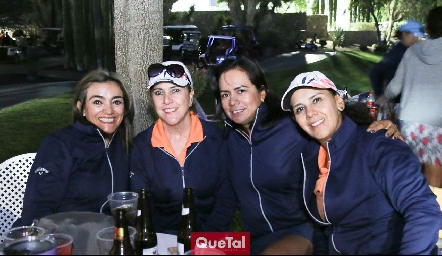  Magui Espinoza, Lupita Espinoza, Marianita y Brenda Morales.
