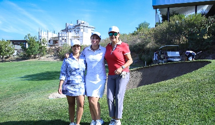 Nadia, Claudia Castellanos y Patricia Gómez.