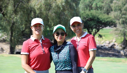  Silvia Garza, Soni y Karina Rodríguez.