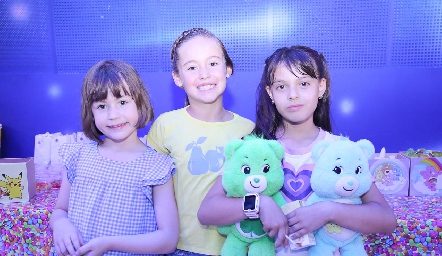  Sofía Coulon, Álika Torres y Ana Pau Romo.