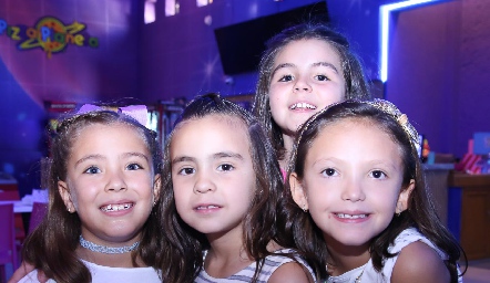  Carlota Rosillo, María Pía Almazán, Paula Labastida y Danna Valdés.