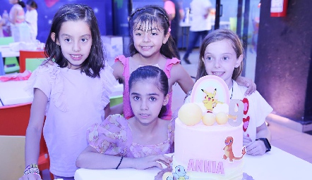  Julia, Sofía, Lucía y Annia.