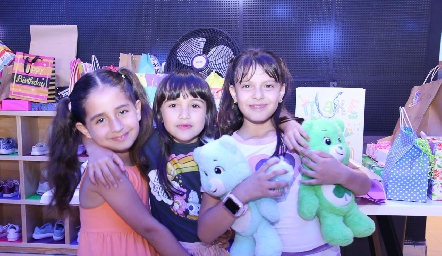  Inés, Renata y Ana Pau.
