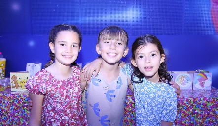  Vale Cortes, Leyre Gallegos y María Inés Herrera.