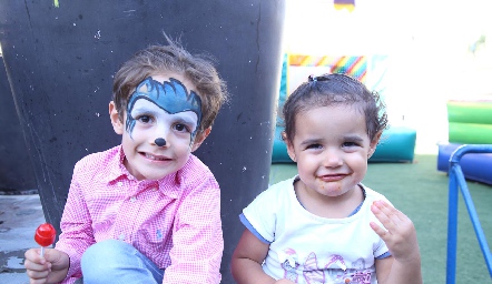  Sebastián Torres y Carla Torres.