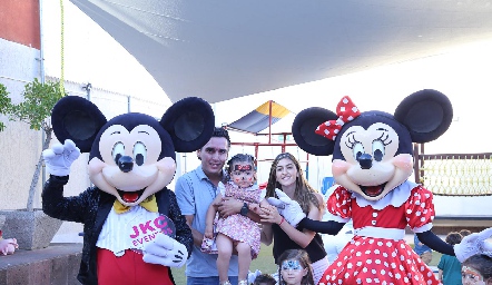  Xavier Azcárate, Cayetana Azcárate y Paty Gómez.
