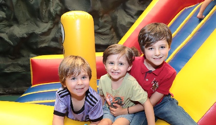  Daniel Lozano, Mateo y Sergio Martínez.