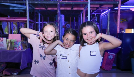  Paula Labastida, Valentina Valencia y Danna Valdez.