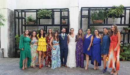  Los novios con las mejores amigas de Regina.
