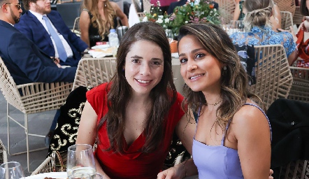  Othiana Roffiel y Shantal Patiño.