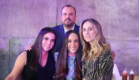  Ana Belén Leboreiro, Andrés Vázquez, María Sánchez y Susana Reyes.