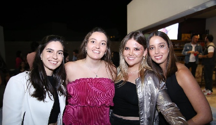  Cecilia Solano, Marisol González, Regina Solana y Ana Sofía Villanueva.