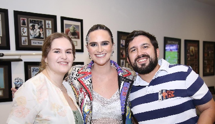  Alejandra González, Eugenia Valle y Pedro Sepúlveda.