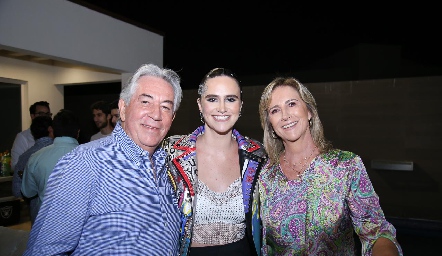  Gabriel Sanders, Eugenia Valle y Maru Bárcena.