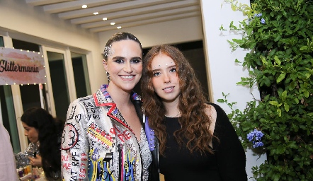  Eugenia Valle y Carla Toranzo.
