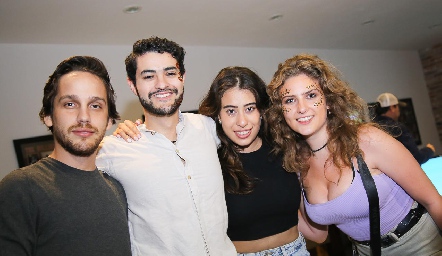  Gustavo Rodríguez, Pablo Madrigal, Montse de la Vega y Roberta Rodríguez.