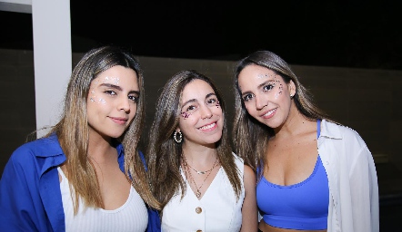  Paola, Danny Monjarás y Montse Lara.