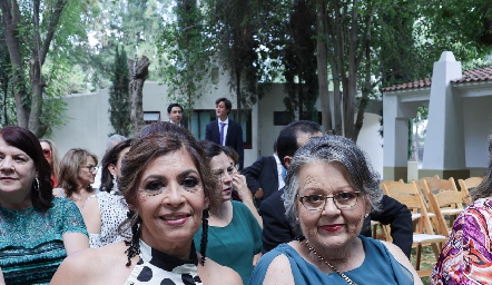  Irma Ivonne Aguilar Pelayo y Laura Susan.