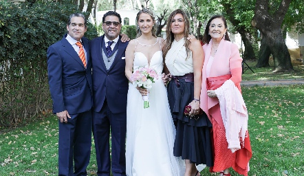  Pepe Garfias, Santiago Garfias, María Clara Aguilar, Isabel Garfias e Isabel Montero de Garfias.