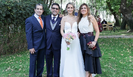  Pepe, Santiago, María Clara e Isabel Garfias.