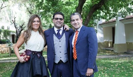  Isabel, Santiago y  Pepe Garfias.