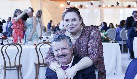  José Armendáriz y Delia.