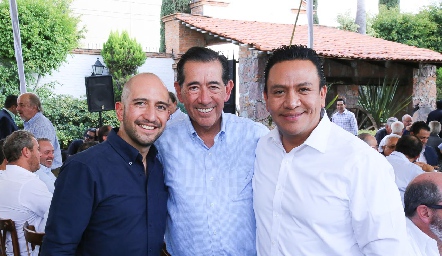  Diego Bocard, Félix Bocard y Guadalupe Torres.