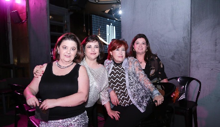  Margaret Lozano, Pita Retes, Lucía Castañón y Alejandra Saiz.