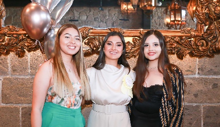  Magali, Andrea Michelle Navarro y Montse.