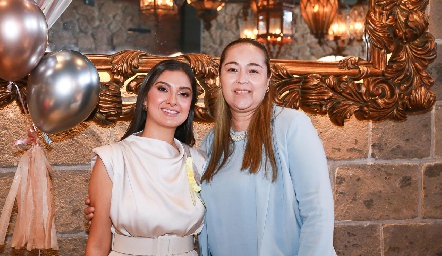  Andrea Michelle Navarro y Nayhelli.