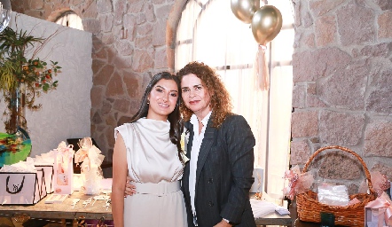  Andrea Michelle Navarro y Verónica Pérez.