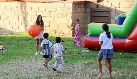  Festejo a lo grande en el cumpleaños 6 de Luis Fernando Romero.