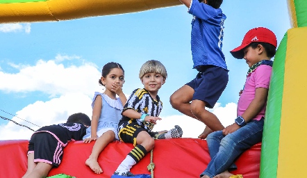  Festejo a lo grande en el cumpleaños 6 de Luis Fernando Romero.