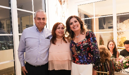  Gerardo Rosas, Gloria Rodríguez y Maru Téllez.