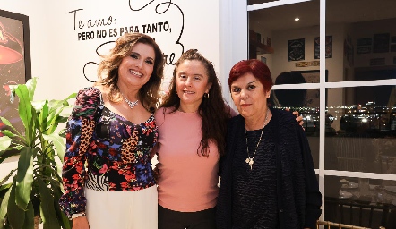  Maru Téllez, Adriana Téllez y Hortensia Tellez.