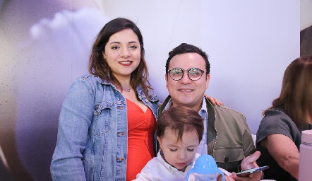  Araceli Galarza, Paco Ochoa y Leonardo Ochoa.