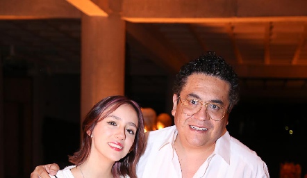  Ana Paola Narváez, Ramón Ortiz y Charis Castillo.