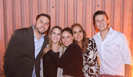  Héctor Parra, Andrea Parra, Ana Sofía Hernández, Leti Castillo y Juan Pablo Parra.