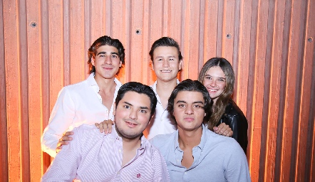  Alain, Andrés Mares, Ricardo Mares, Juan Pablo Parra y Natalia Arriaga.