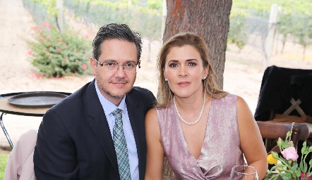  Paola Vázquez y Alejandro Pérez.