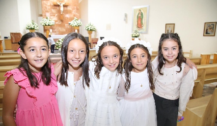  María, Pau, Camila, Inés y Regina.