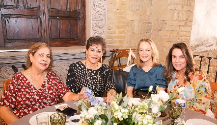  Isabel Torres, Paty Torres, Claudia Carpizo y Leticia Gutiérrez.