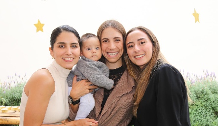 Daniela González, Gerónimo, Valeria Zúñiga y Sofía Prieto.