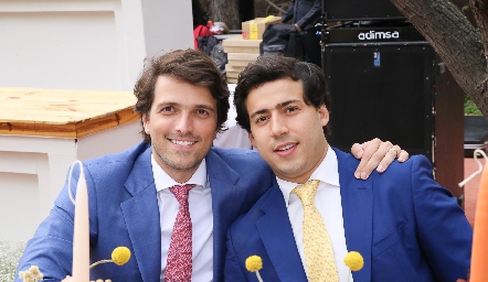  Santiago Gaviño y Gabriel Torres.