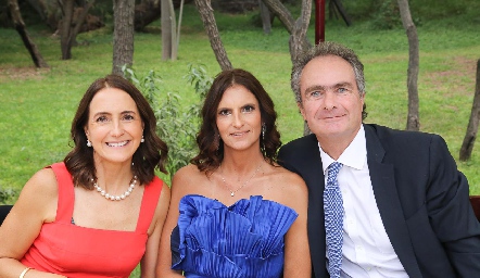  Norma Gómez, Marcela Gómez y Alejandro Nasta.