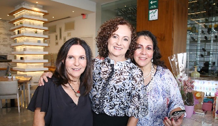  Ceci Jiménez, Teté González y Lila González.