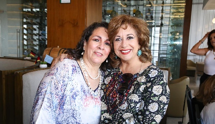  Lila González y Lola Guerrero.