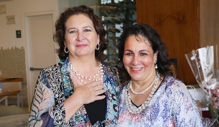  Roxana González y Lila González.