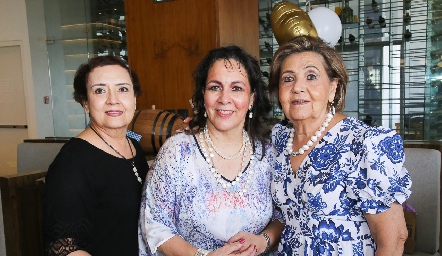  Tere Montelongo, Lila González y Lula Hernández.