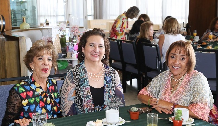  Lucero Rosillo, Roxana González y Marilú Lira.